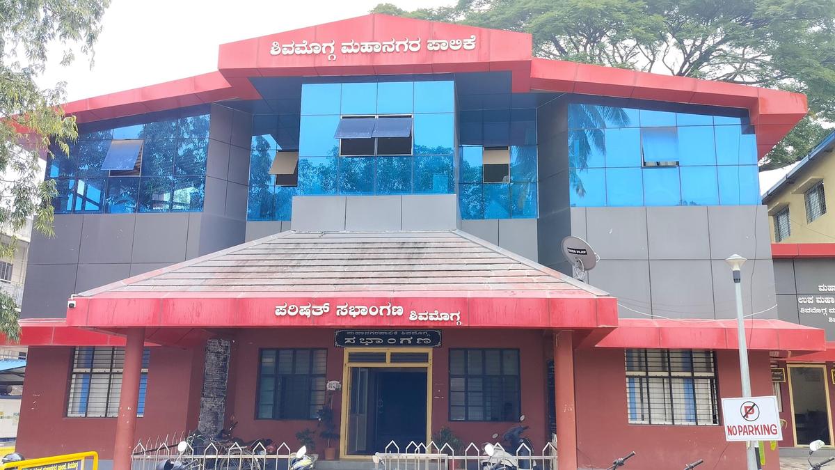 Karnataka High Court notice to SEC on plea to notify schedule in 15 days for elections to Shivamogga City Corporation