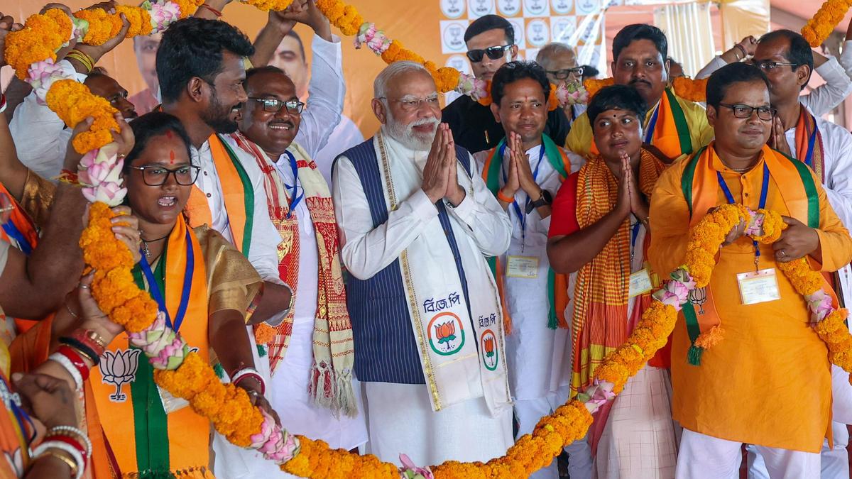 PM Modi calls Jadavpur University place of ‘anarchy’; Mamata defends, calls it ‘democracy in motion’