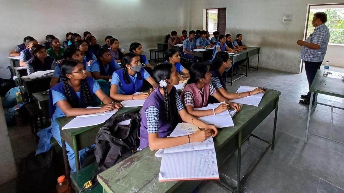 Students welcome NEET crash course, want it to be held throughout the year