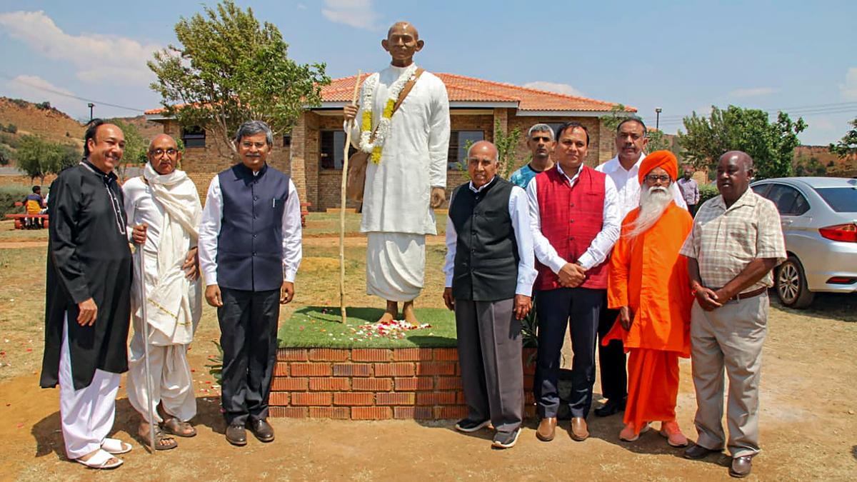 Eightfoot statue of Mahatma Gandhi unveiled in Johannesburg's Tolstoy