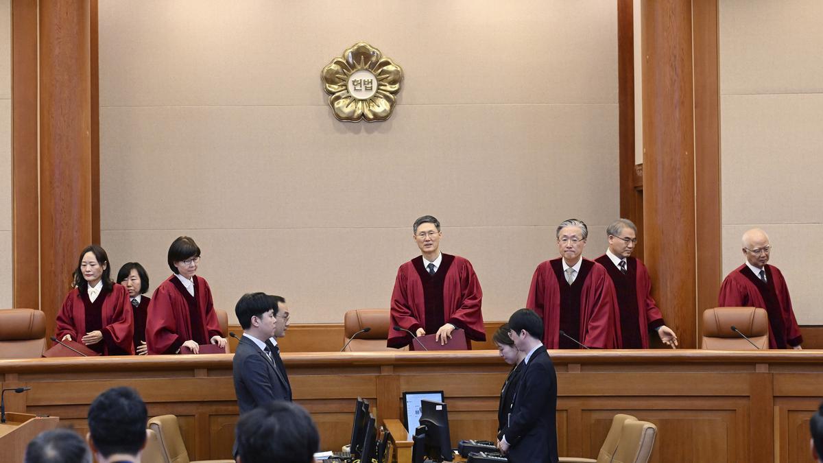 South Korean court overturns impeachment of PM Han, reinstates him as acting president