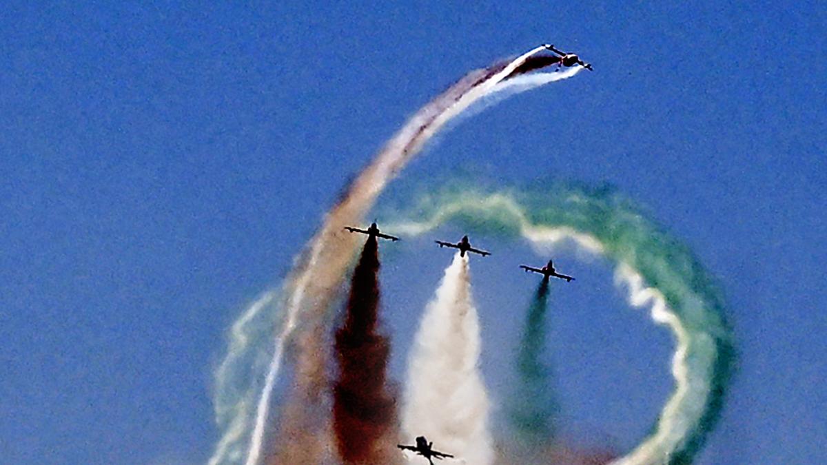 News in Frames: Flying on afterburners