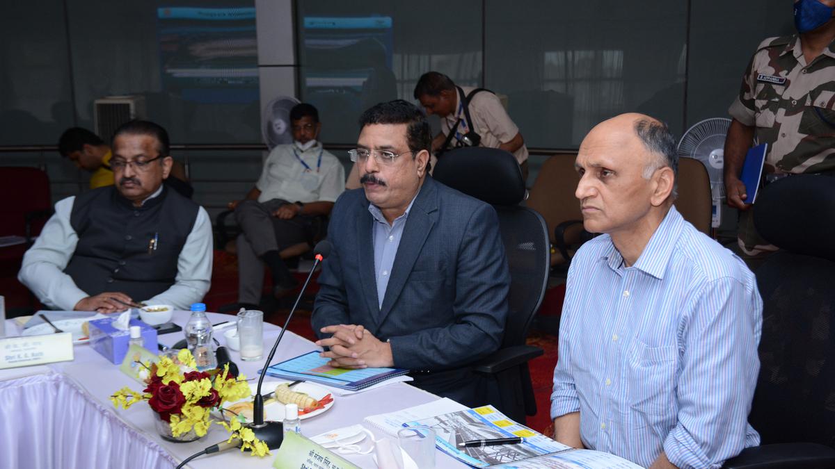 Steel Secretary visits New Mangalore Port Authority - The Hindu
