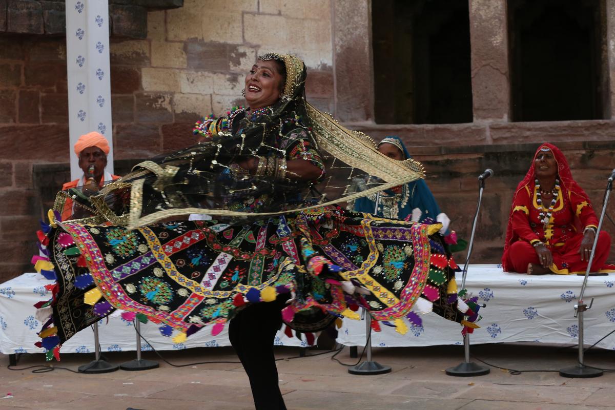 An afternoon performance showcasing the roots of Kalbelia dance