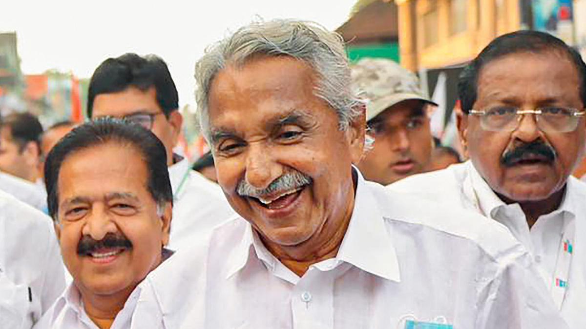 Oomen Chandy | A flood of tributes; Kerala government declares a public holiday on Tuesday