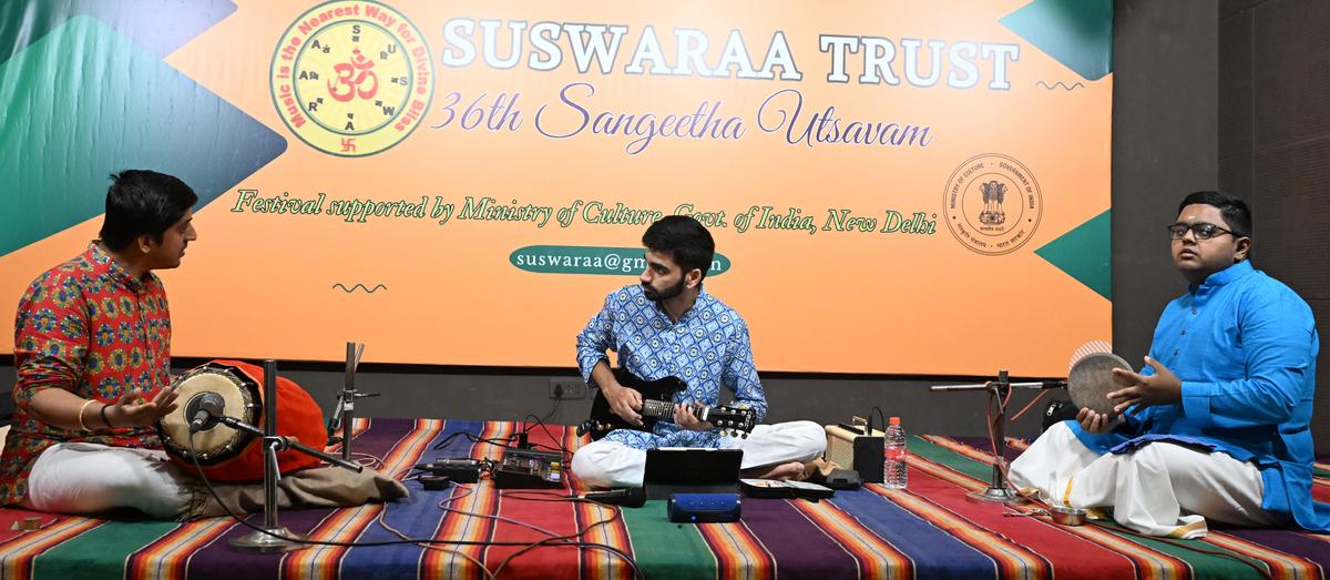 Vishwas Hari with ccompanied by Puttur T. Nikshith (mridangam) and Sai Bharath (kanjira).