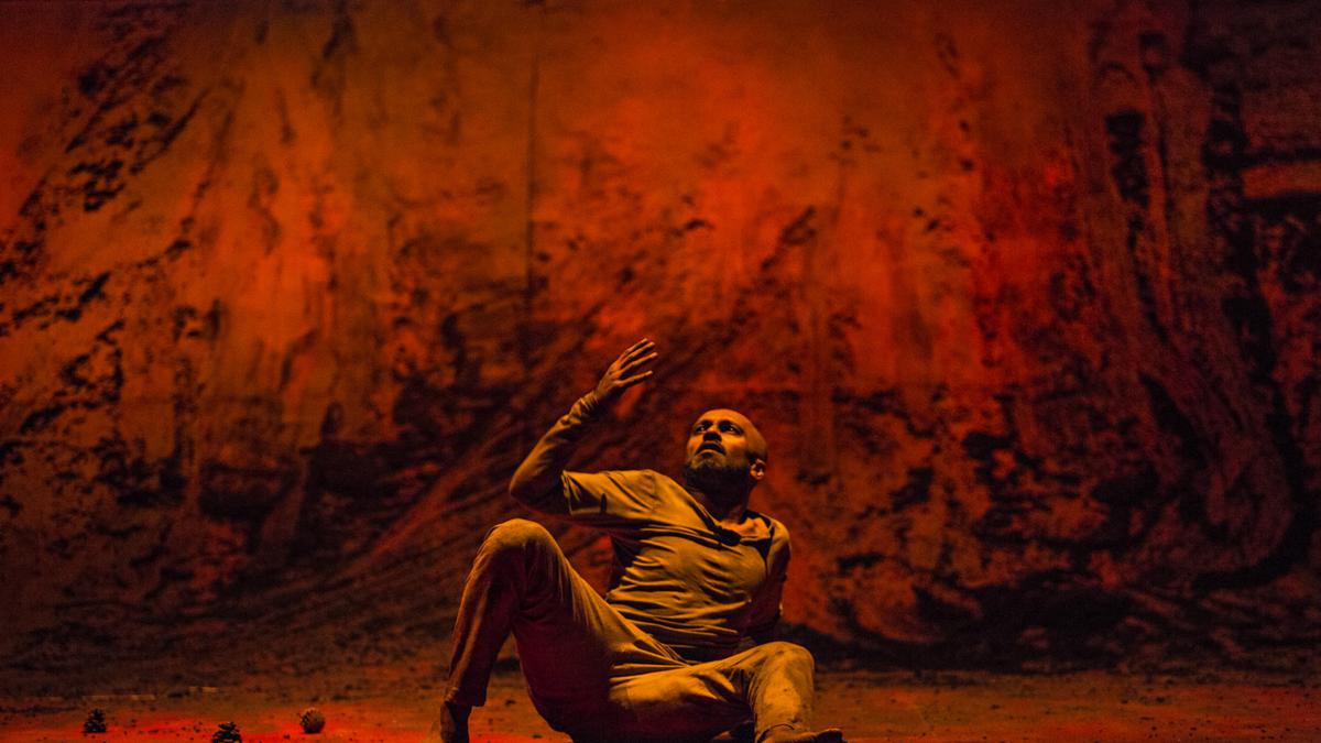 Akram Khan gears up to perform his last solo on an Indian stage