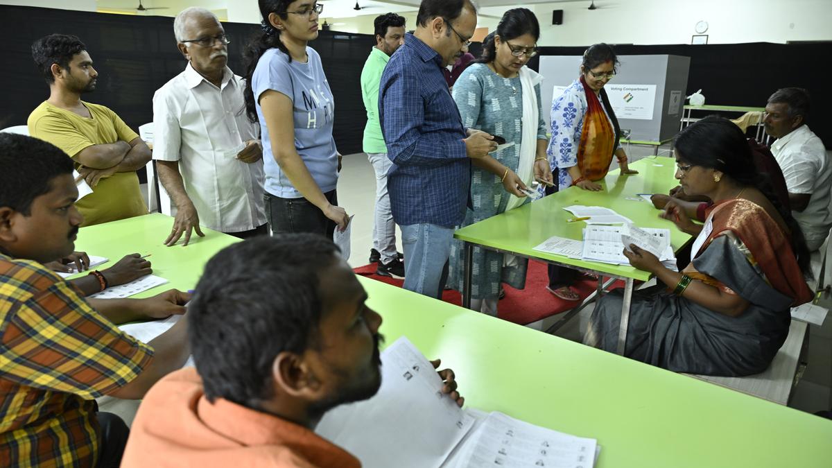 Polling for 17 Lok Sabha seats in Telangana peaceful; voter turnout hovers at 64.85%