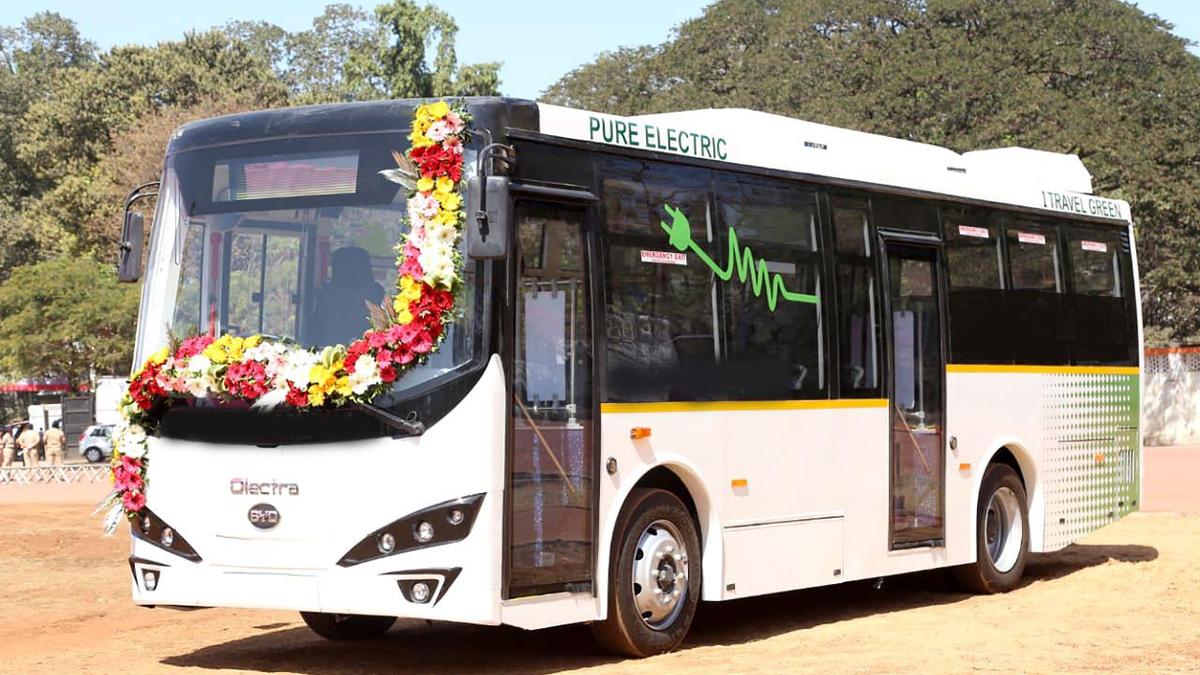 APSRTC to induct 750 electric buses in GCC mode; staff union flays move