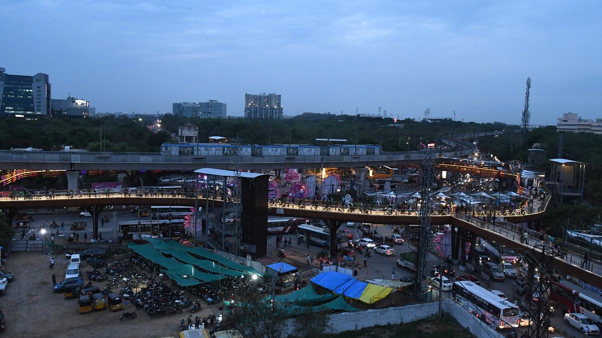 Traffic congestion anticipated in Uppal on Monday evening: BJP and BRS to hold roadshows