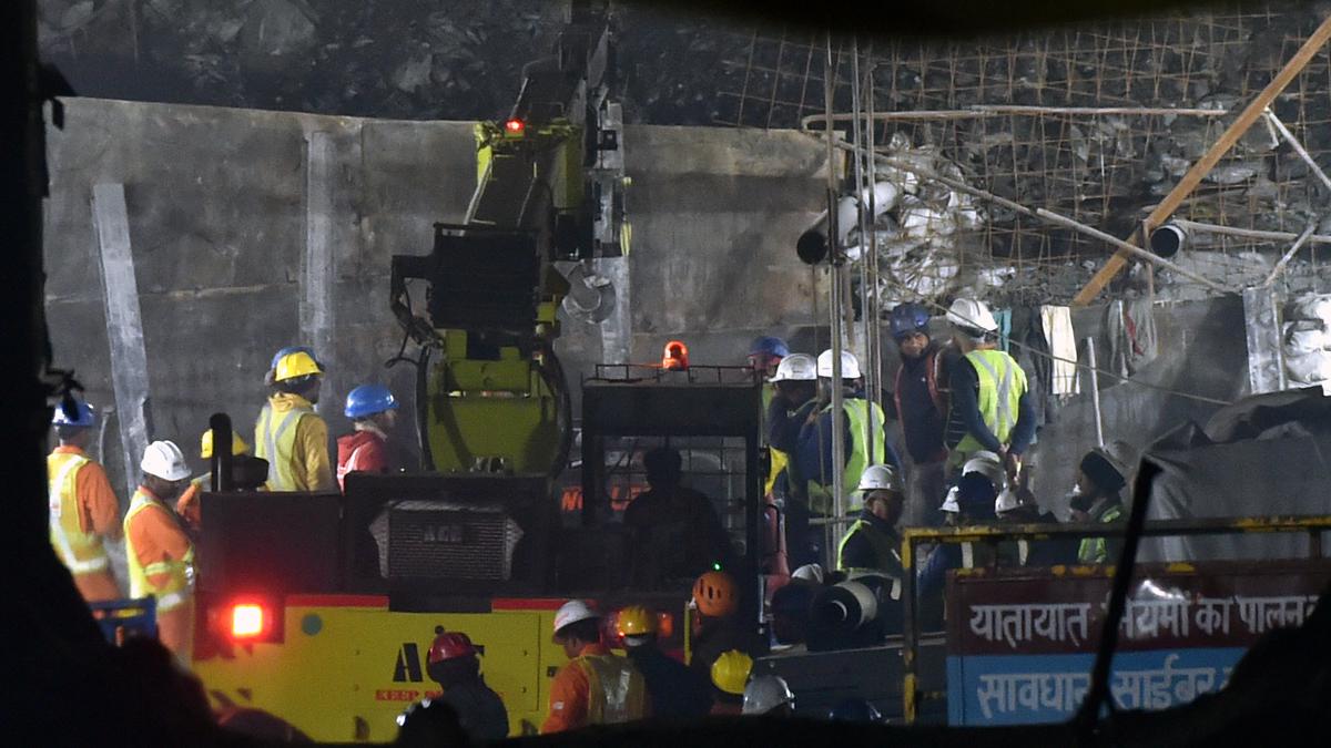 Uttarkashi tunnel collapse LIVE updates | Driller hits metal girder, rescue operations delayed again