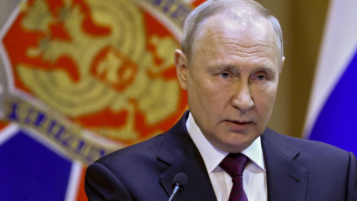 Putin orders Ukraine border tightening as drones hit Russia