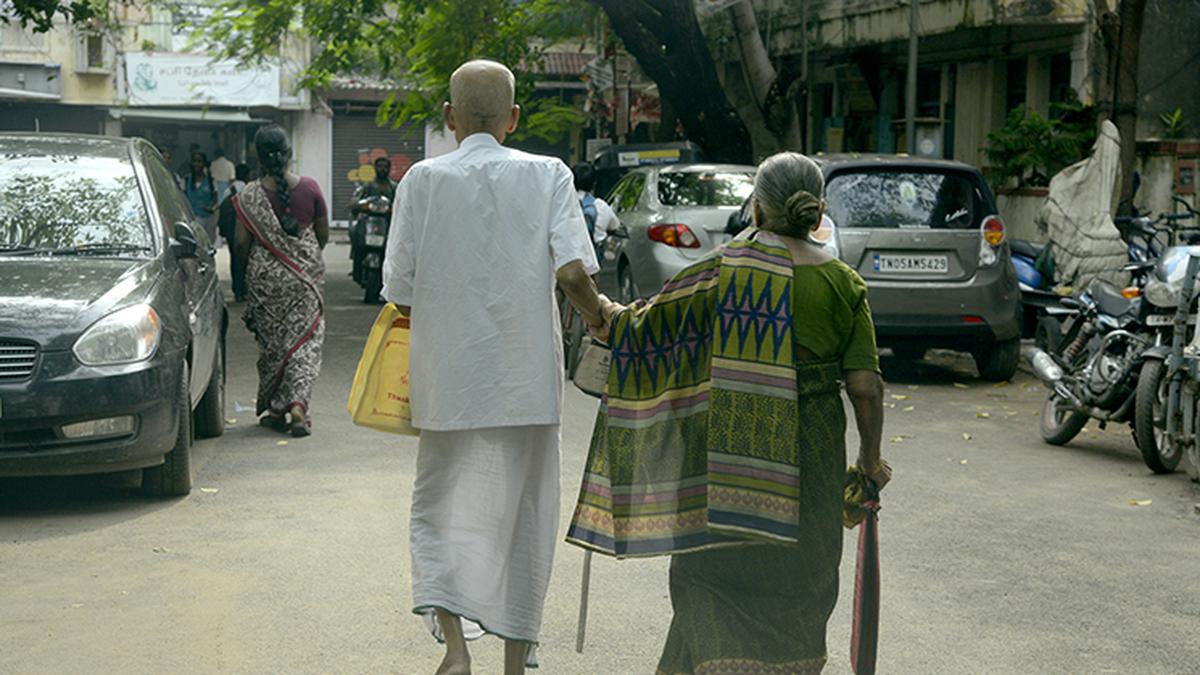 Tamil Nadu government must pay compensation to conned senior citizens if police fail to recover lost valuables: Madras High Court