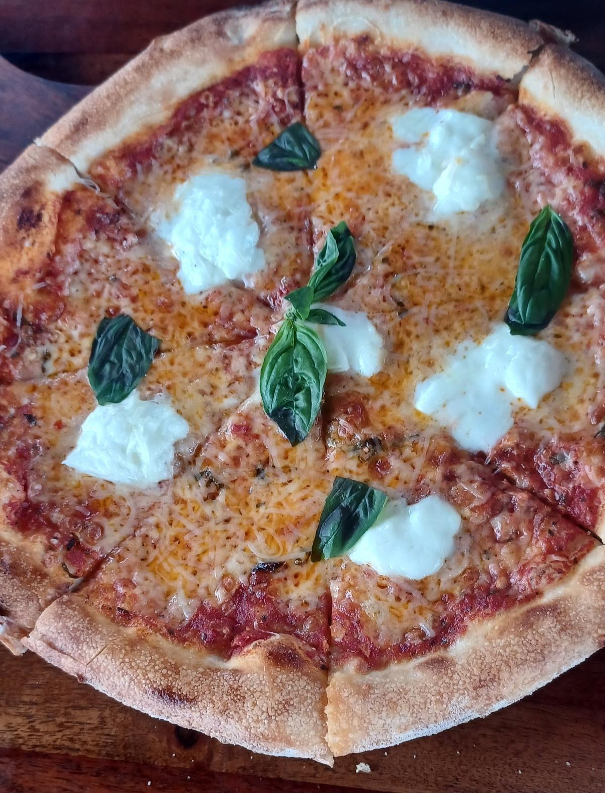 Sourdough Neapolitan-style pizza margarita