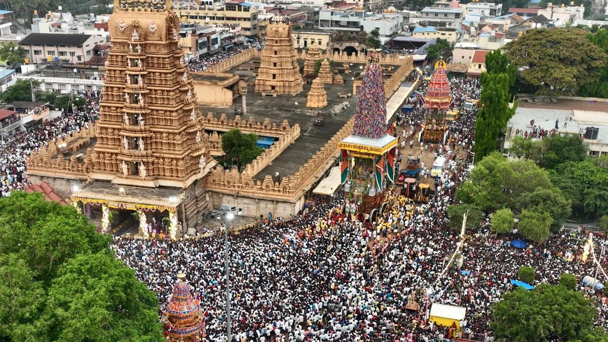 Nanjangud sees huge turnout of devotees for ‘Dodda Jathre’