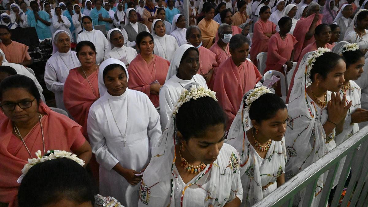 Devotees throng Gunadala shrine on day one of Mary Matha Utsavams