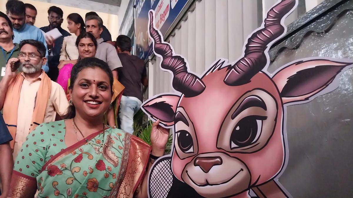 Roja releases ‘Aadudam Andhra’ kit, brochure