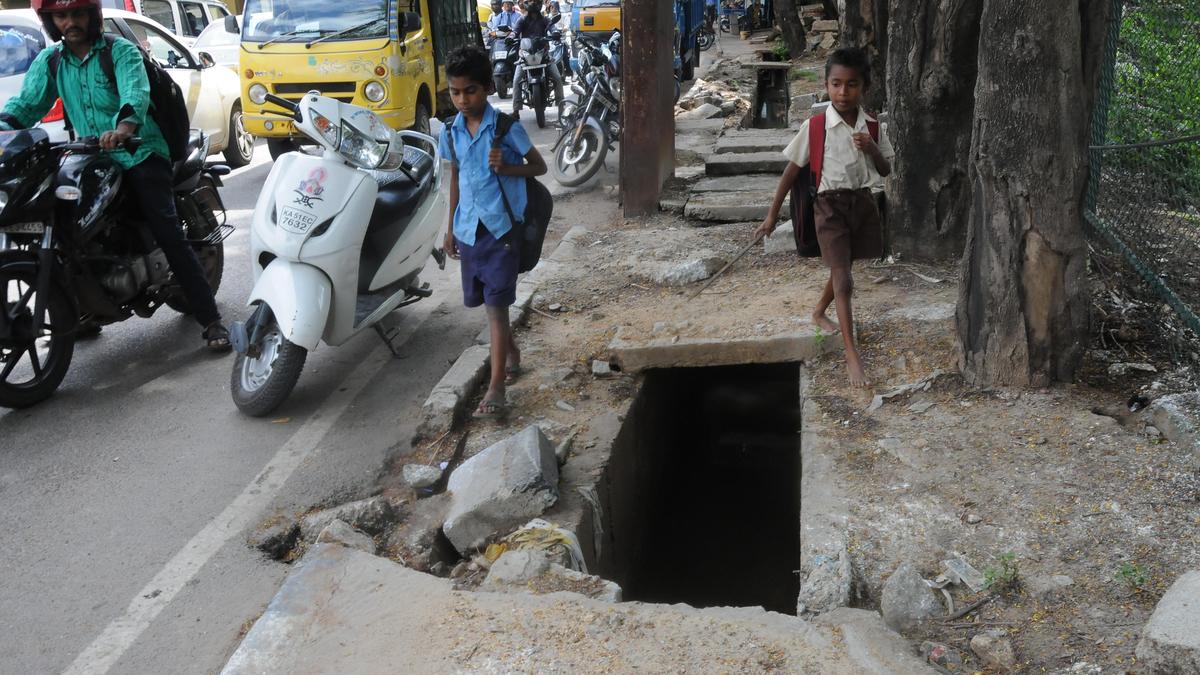 North Corporation conducts ‘street-view videography’ to know footpath conditions; float tenders for maintenance