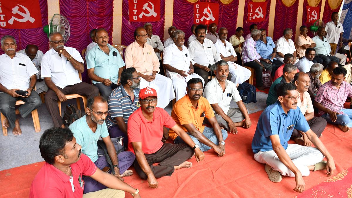 TNSTC employees stage protest