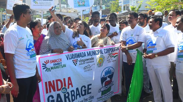 Students’ rally marks Swachh Amrit Mahotsav in Vijayawada