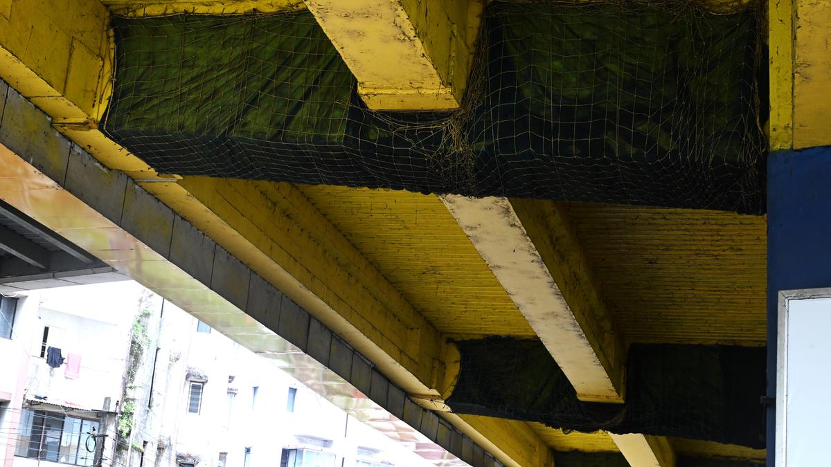 Kochi Corpn. seeks govt. fundsto repair uneven stretches along metro corridor