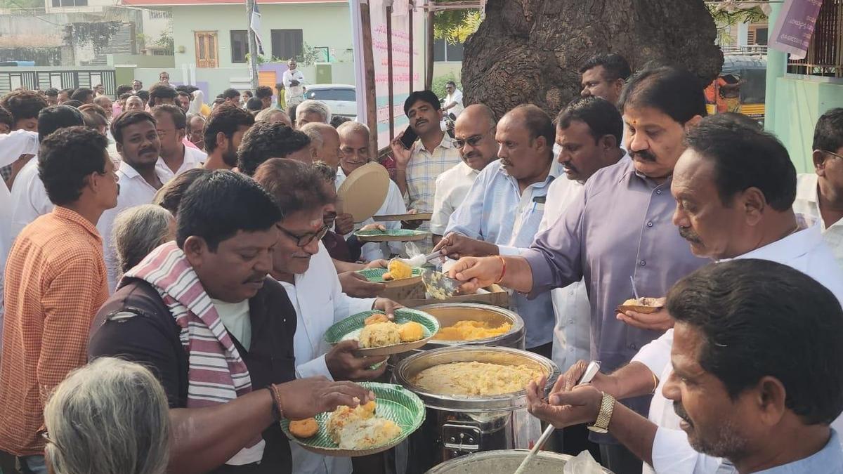 Jagan’s birthday celebrated in Kadapa district
