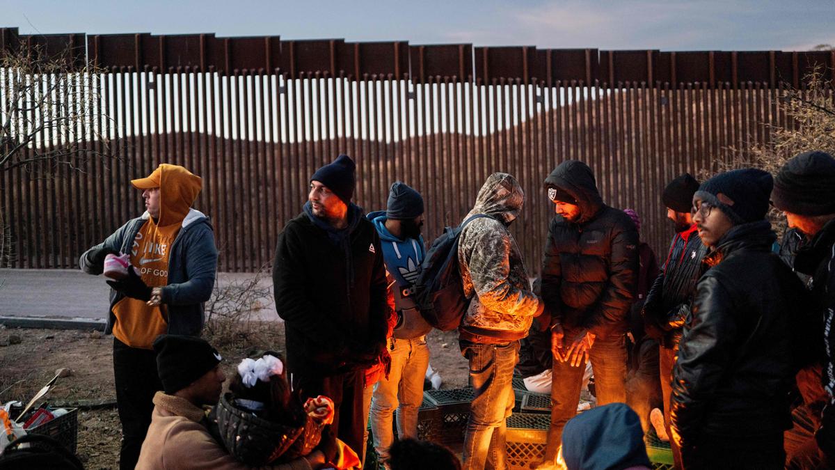 Court clears way for Texas to enforce migrant arrest law
