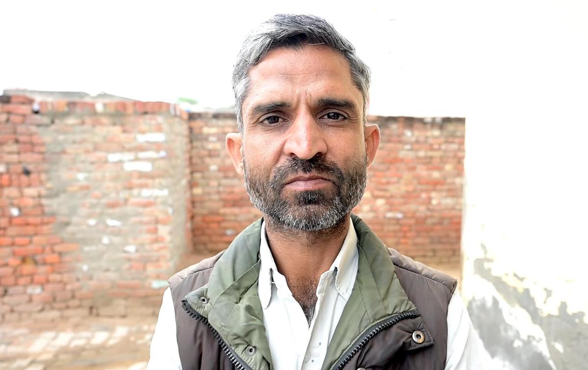 Sandeep, a cotton farmer at Kirtan Village in Hisar District, Haryana.