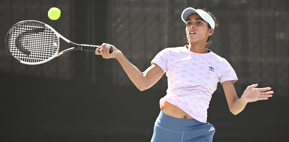 Vaidehee Chaudhari of Gujrat won women’s tennis gold. | Photo: RITU RAJ KONWAR