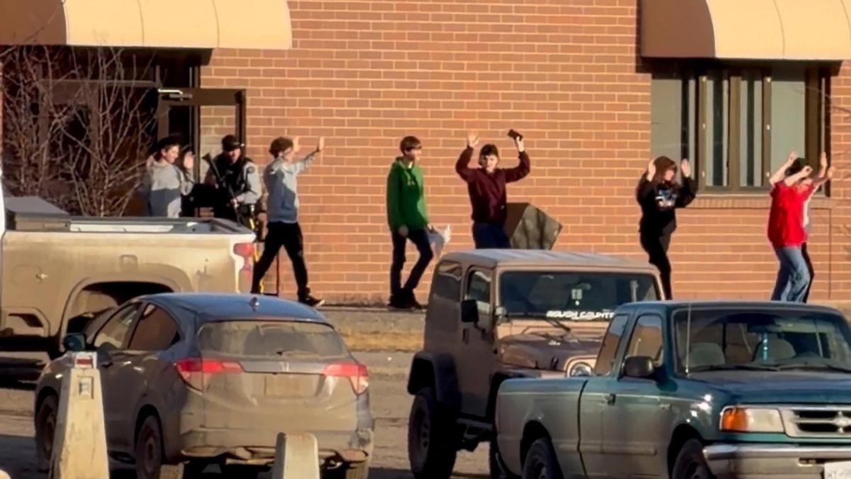 Morning Digest: Centre plans guidelines for books by defence personnel; 18-year-old identified as suspect in Canadian school shooting, and more