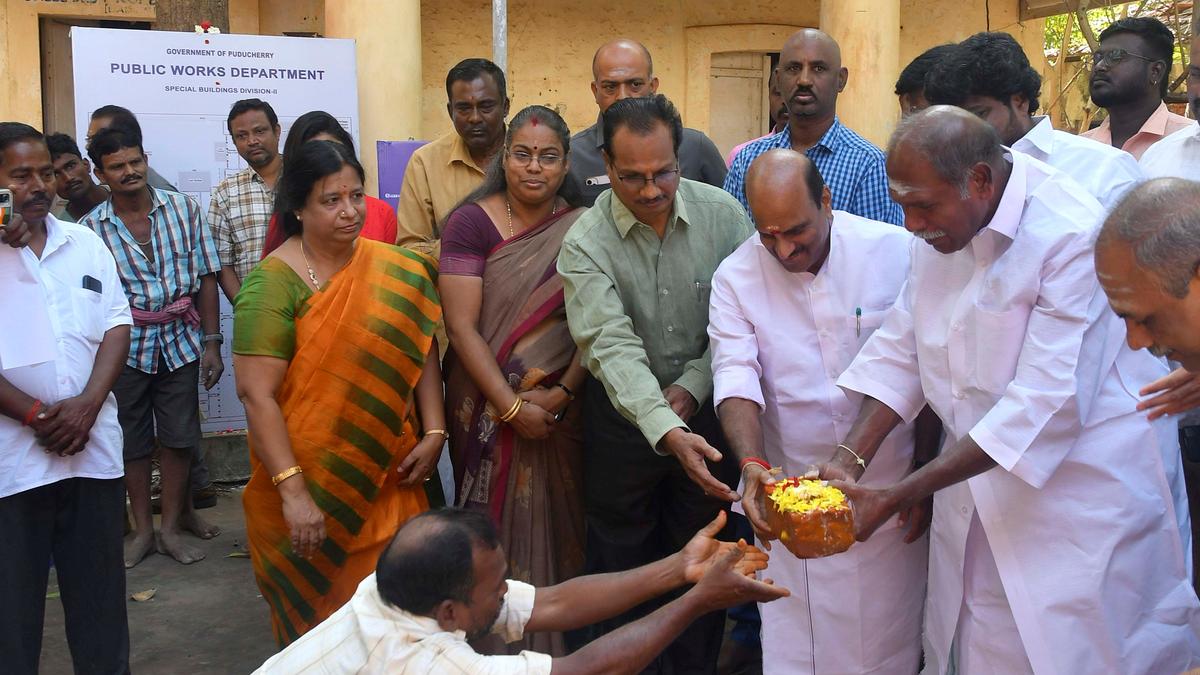 Chief Minister lays foundation for reconstruction of French girls’ high school