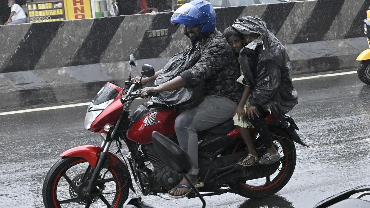 Rainfall with moderate intensity at Tamil Nadu and Puducherry from January 12 till January 14