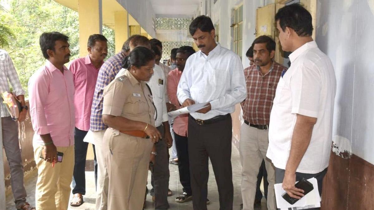 Erode Collector inspects counting centres