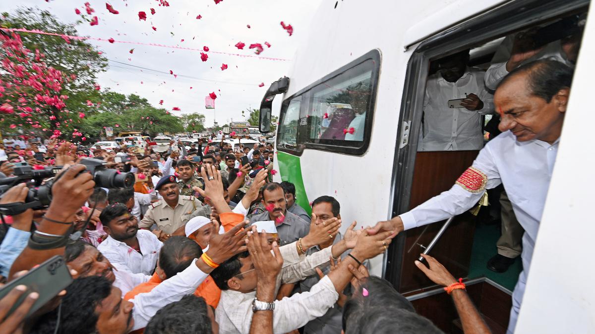 Telangana CM, cabinet colleagues arrive in Pandharpur in motorcade of 600 vehicles