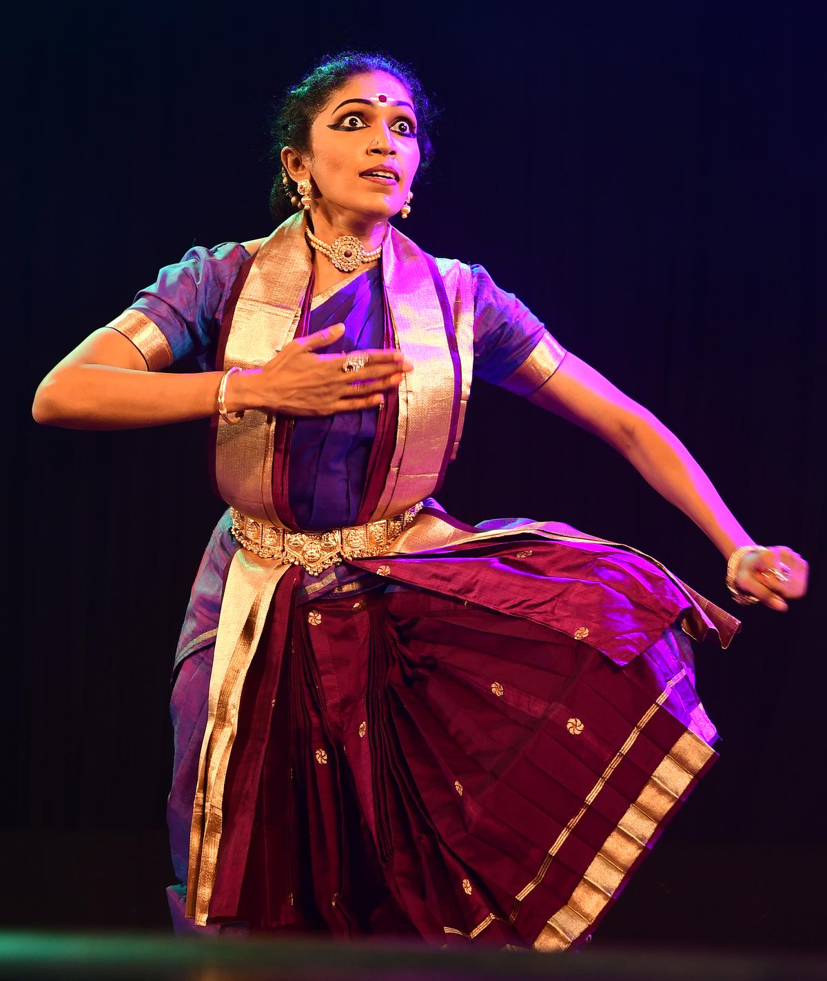 Dance performance by Karuna Sagari - Skanda Shasti for Natyarangam 2022, at Narada Gana Sabha.
