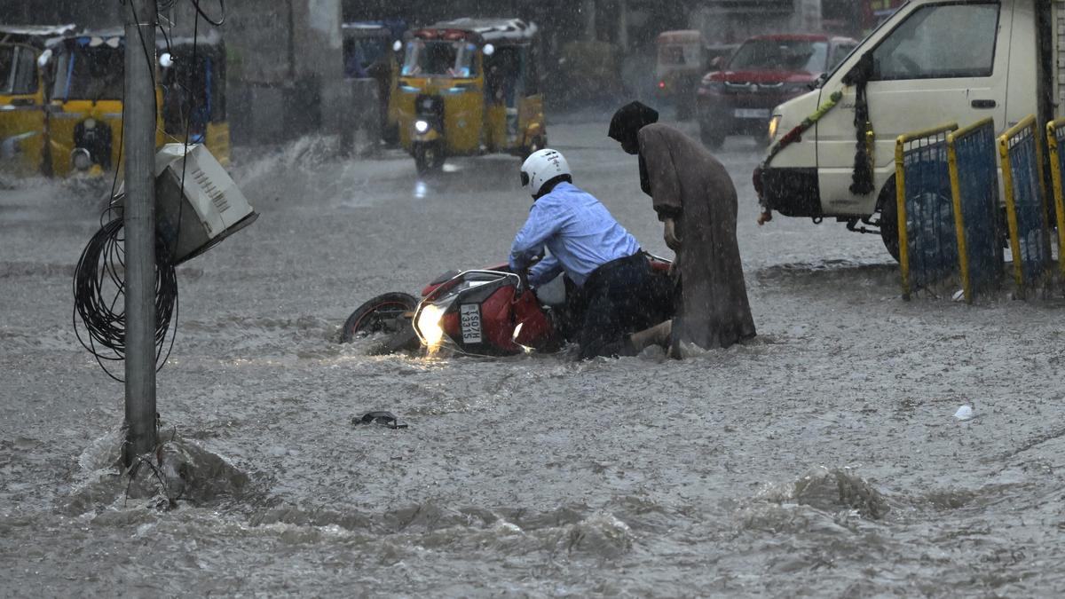 IMD issues rainfall alert for Hyderabad for Saturday evening image