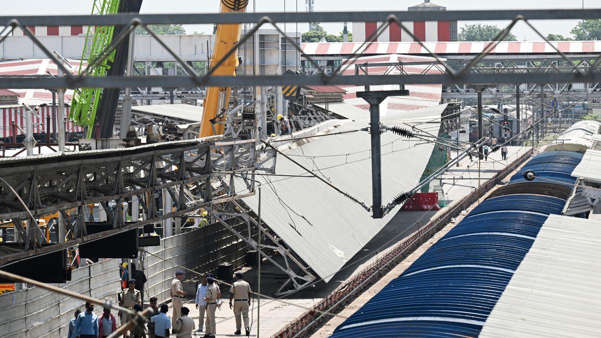 Portion of platform shed collapses at Lucknow station, three injured