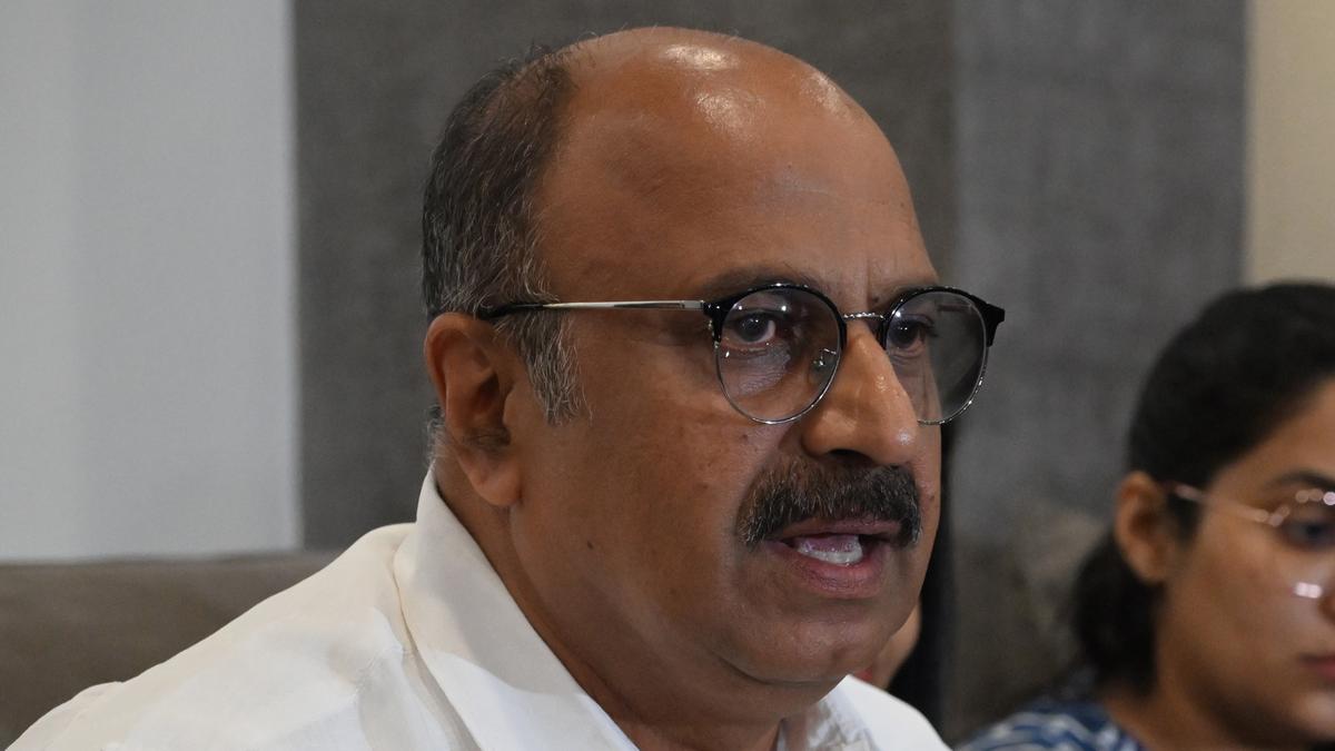 Malayalam actor Siddique appears for questioning in rape case