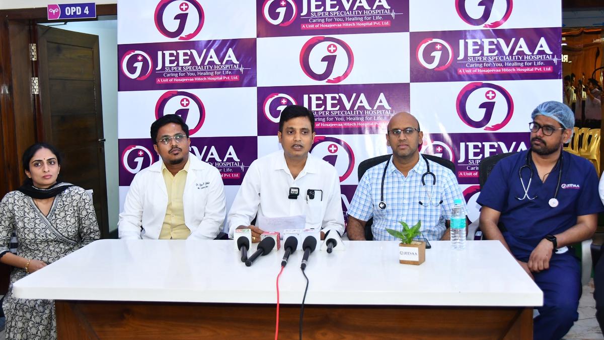 Doctors perform critical surgeries to save accident victims in Kalaburagi hospital