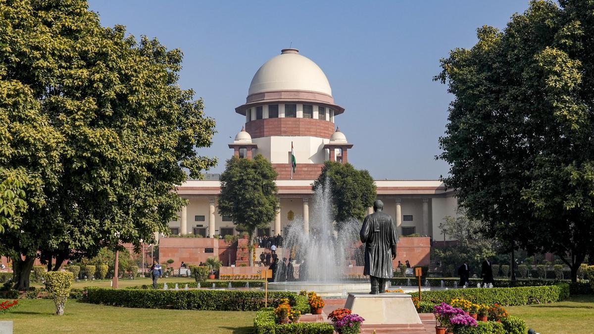Cabinet backs adding four judges to India’s Supreme Court