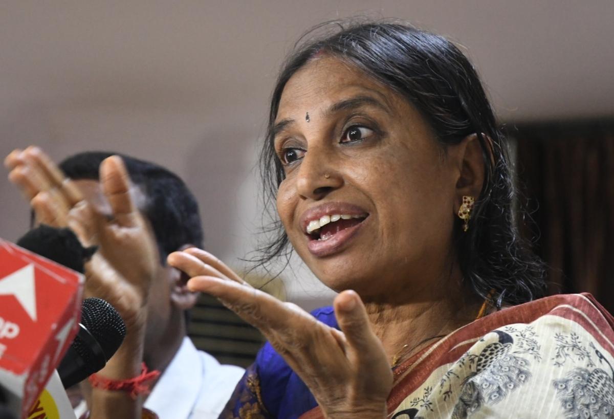 Nalini hopeful of visiting the U.K. with her husband to be with her daughter