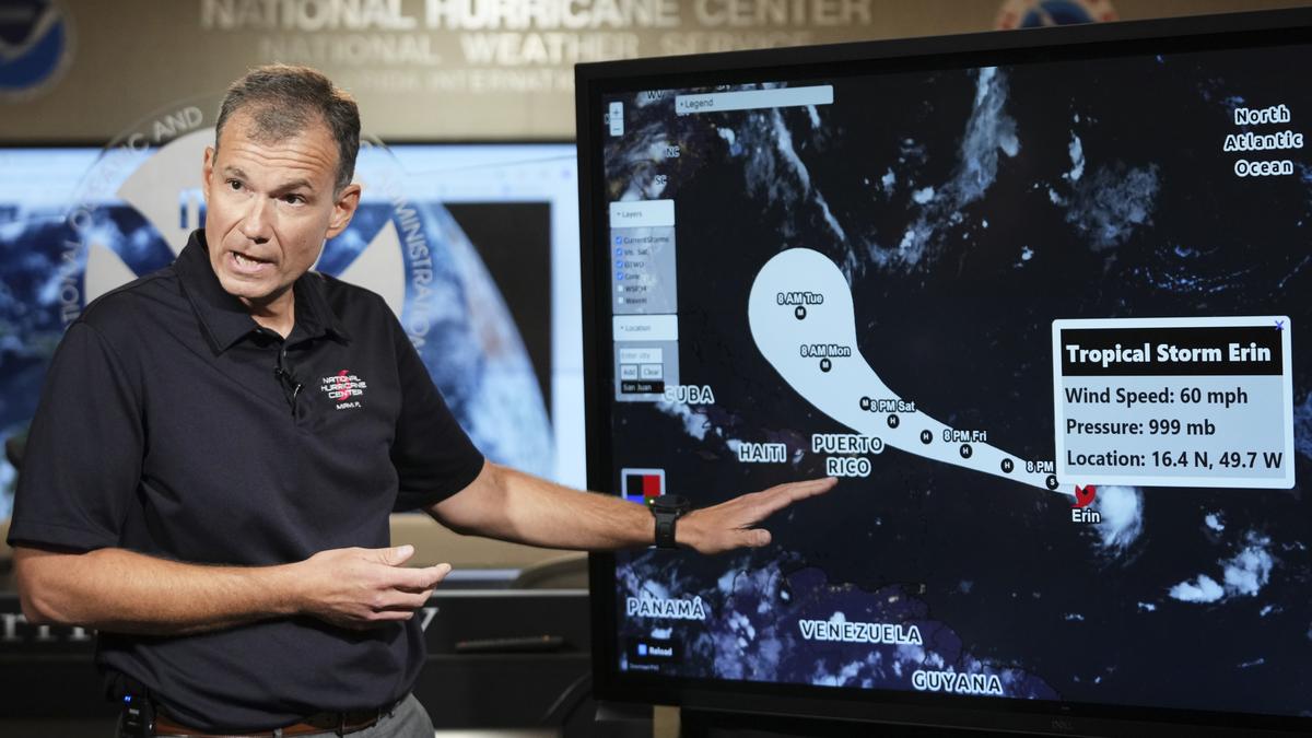 https://th-i.thgim.com/public/incoming/2xf0gp/article69943054.ece/alternates/LANDSCAPE_1200/Tropical_Weather_43752.jpg