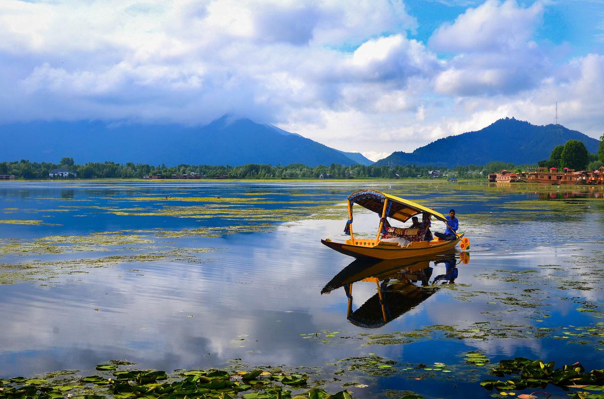 Nagin Lake, Kashmir. 