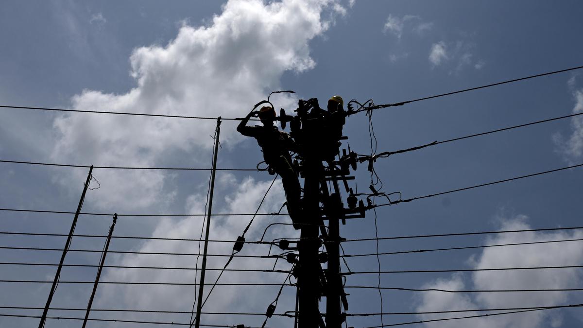 Kerala State Electricity Board invites bids for short-term power procurement to address summer demand surge