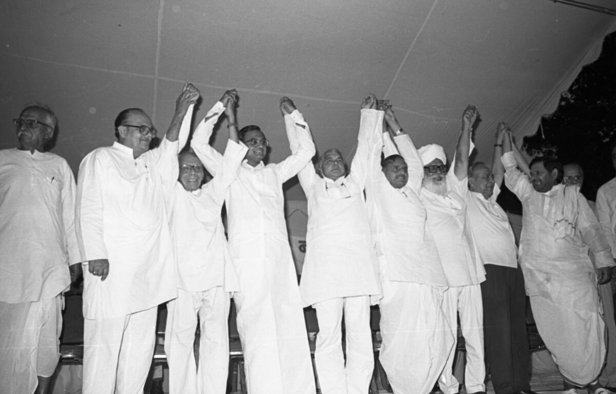 United Front leaders at a public meeting in New Delhi on May 20, 1996. United Front leaders (from left) Arjun Singh, M.A. Farooqi, P. Chidambaram, Laloo Prasad Yadav, Mulayam Singh Yadav, Harkishan Singh Surjeet, Sharad Yadav and I.K. Gujral.