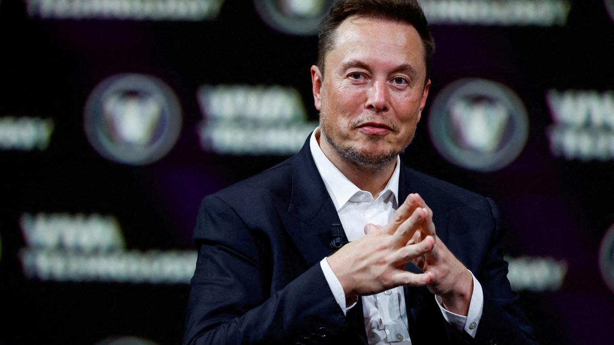 Elon Musk predicts Tesla self-driving cars 'later this year'