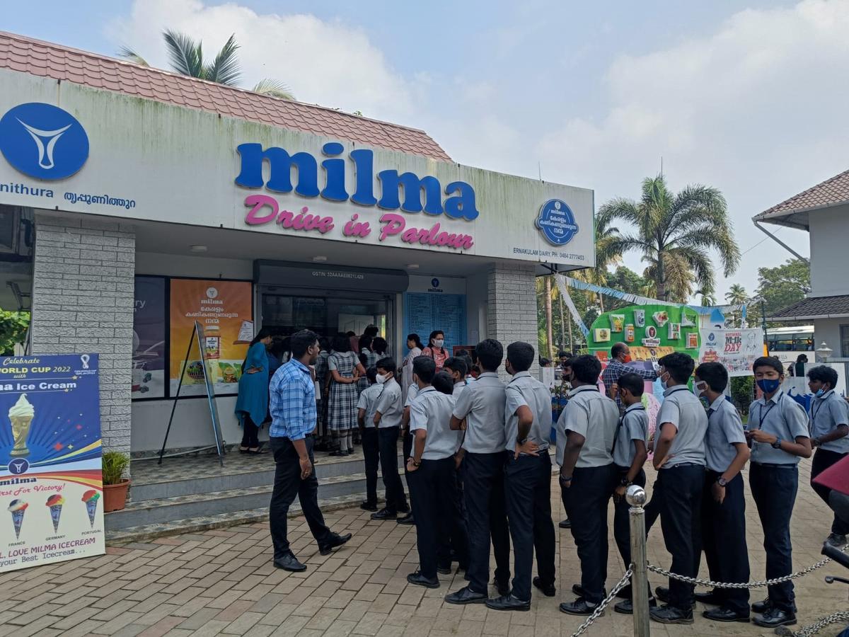 സംസ്ഥാനത്ത് ആദ്യം; മൂർക്കനാട്ട് മിൽമ പാല്‍പ്പൊടി ഫാക്ടറി വരുന്നു | First in  the state; Milma milk powder factory is coming | Madhyamam