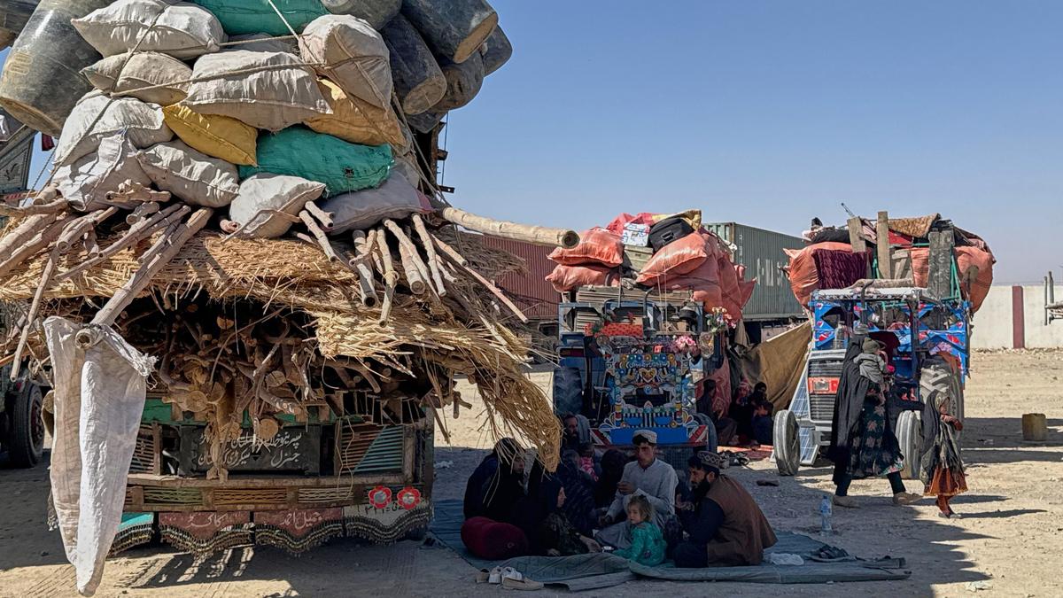 https://th-i.thgim.com/public/incoming/319ygi/article70160136.ece/alternates/LANDSCAPE_1200/APTOPIX_Pakistan_Afghanistan_Border_26737.jpg