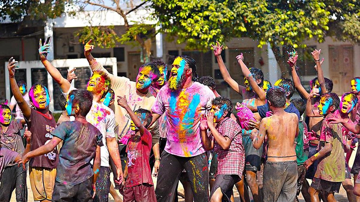 Holi 2026: Delhi Police on high alert; 134 intersections under strict watch Holi 2026: Delhi Police on high alert; 134 intersections under strict watch