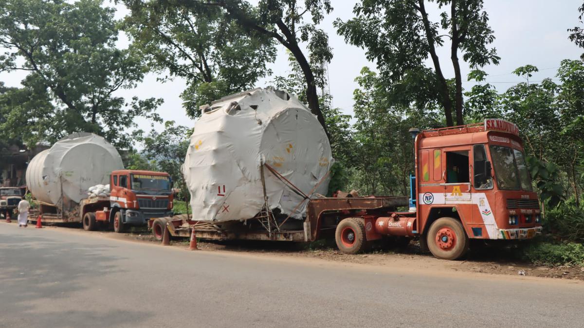 Trailer lorries stuck on ghat road to resume their journey on Thursday night